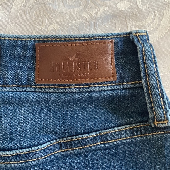 Size 3 Hollister shorts - Picture 8 of 16